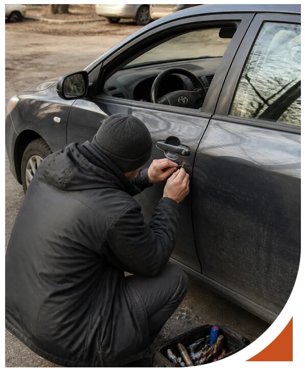 Профессиональное вскрытие автомобиля Тойота без повреждений в Бердске